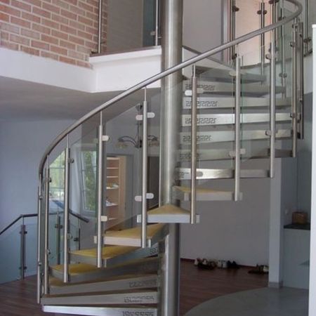 4. Edelstahlwendeltreppe