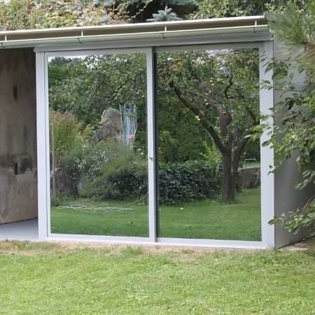 11. Schiebetüren mit Spiegelglas