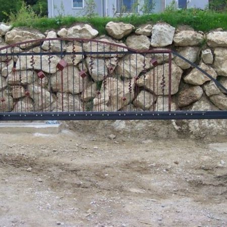 35. Freitragendes Schiebetor