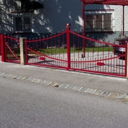 36. Schmiedeeisentor