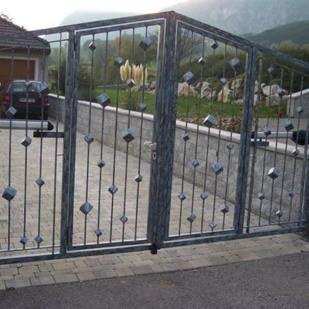 47. Schmiedeeisentor