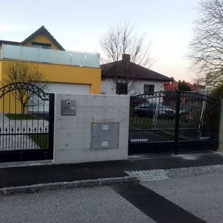 51. Schmiedeeisentor