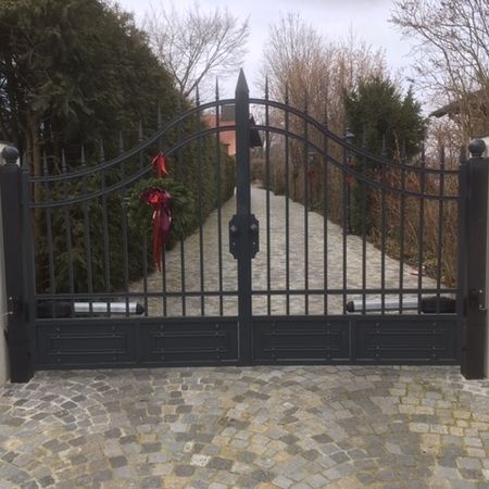 59. Schmiedeeisentor