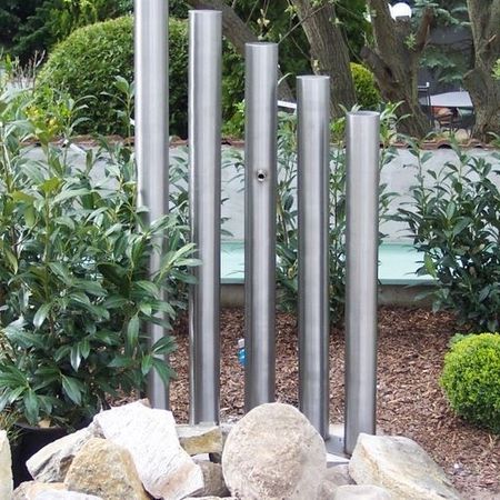 20. Brunnen aus Edelstahl