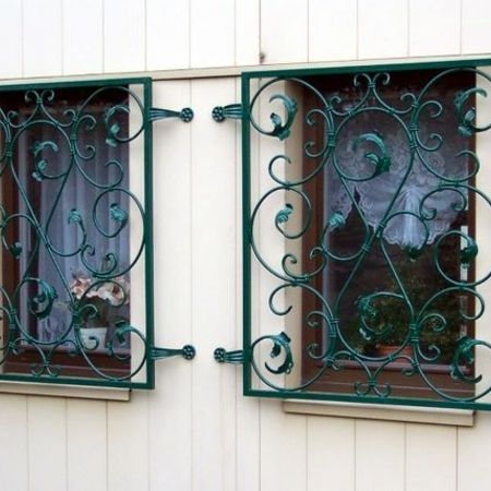 2. Schmiedeeisenfenstergitter